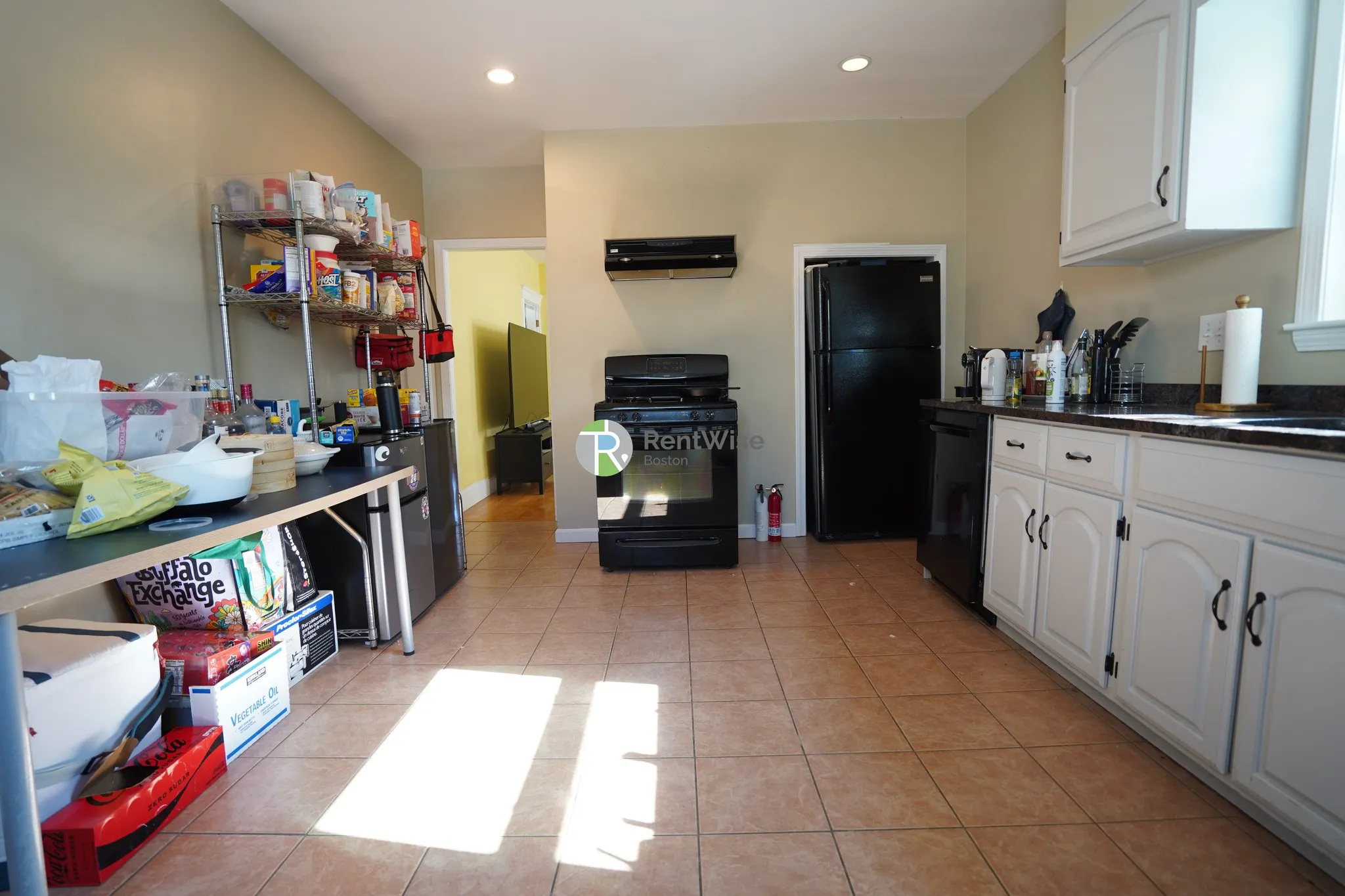 6 bed, 2 bath apartment for rent at 52 Pearson Rd Unit 2, Tufts — photo 6 of 24