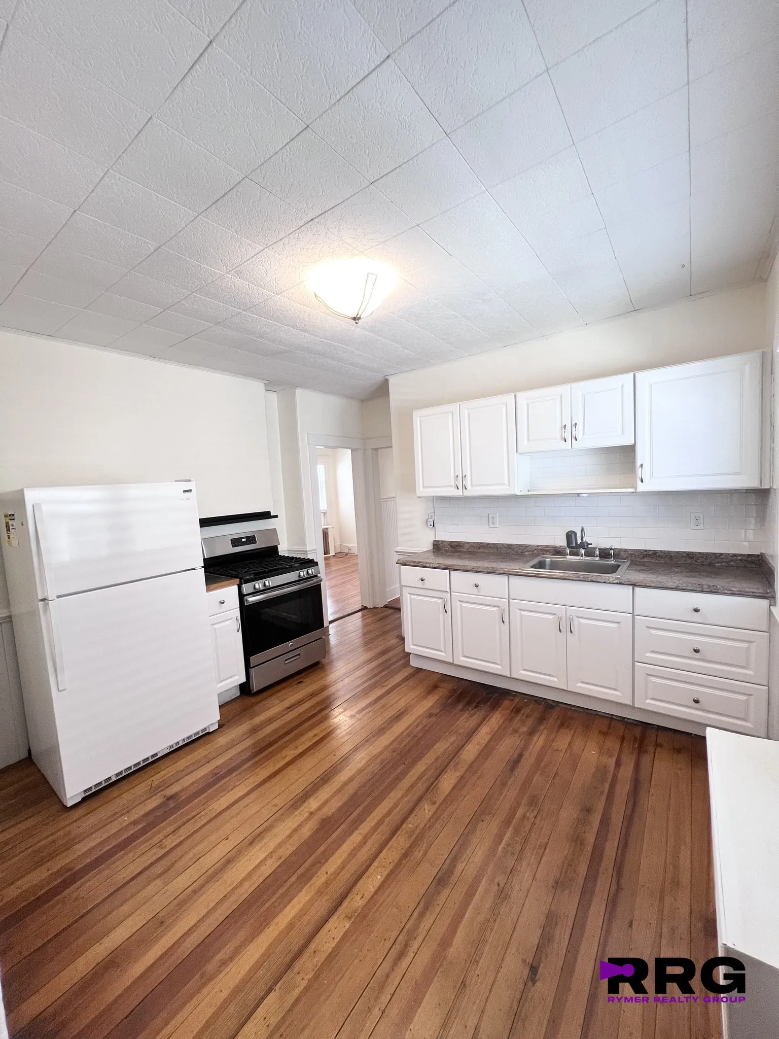 3 bed, 1 bath apartment for rent at 52 Percival St Unit 1, Dorchester