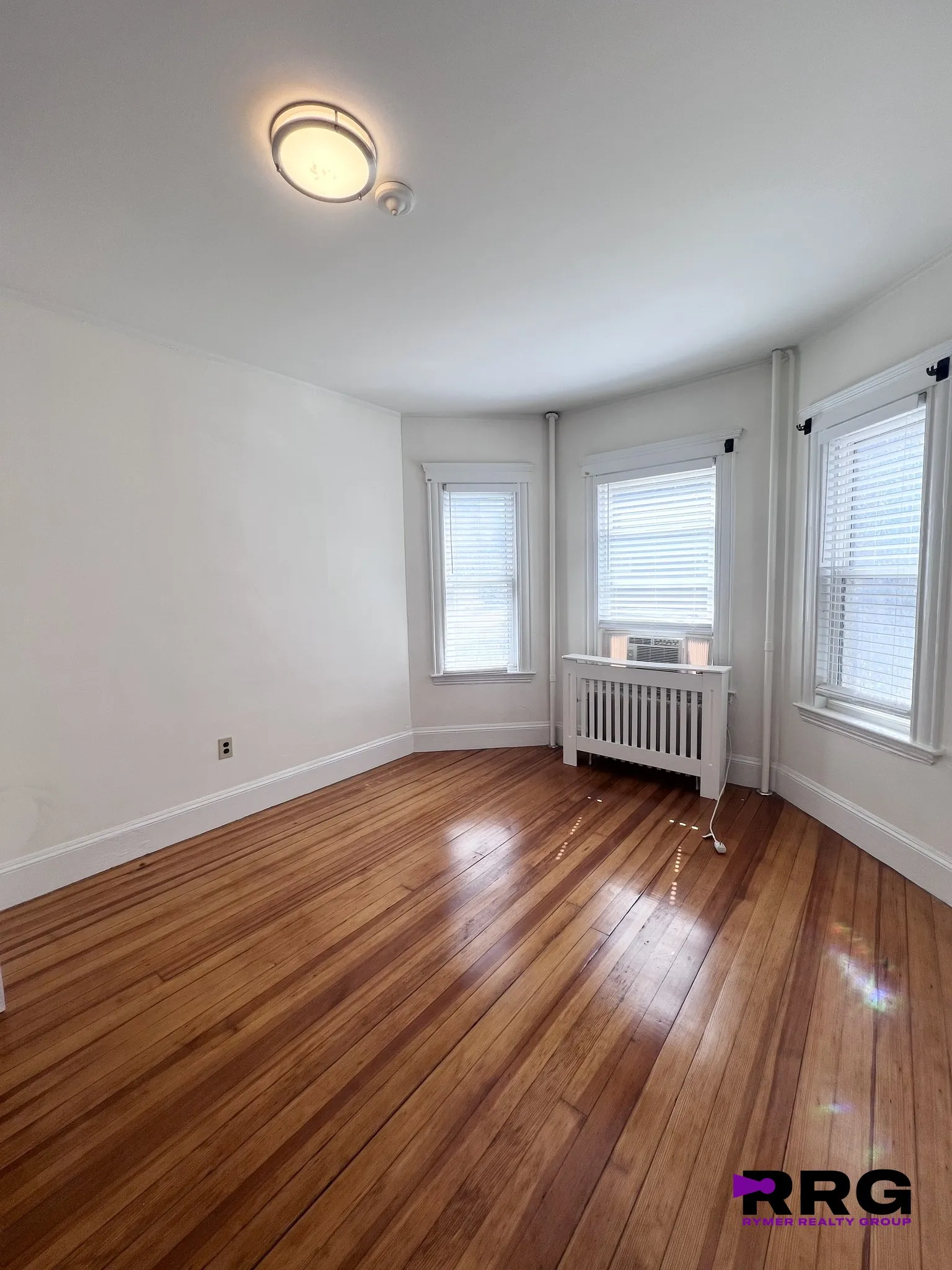 3 bed, 1 bath apartment for rent at 52 Percival St Unit 1, Dorchester — photo 6 of 27