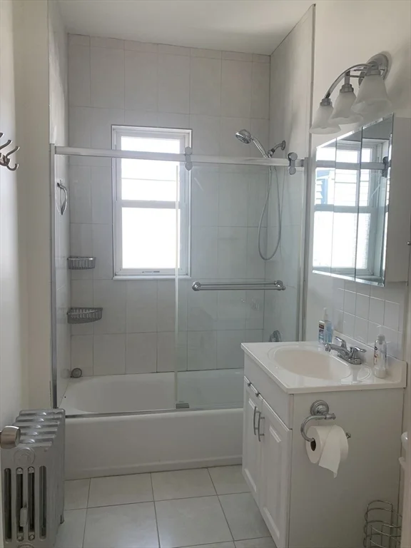 3 bed, 1 bath apartment for rent at 52 Percival St Unit 3, Dorchester — photo 3 of 12