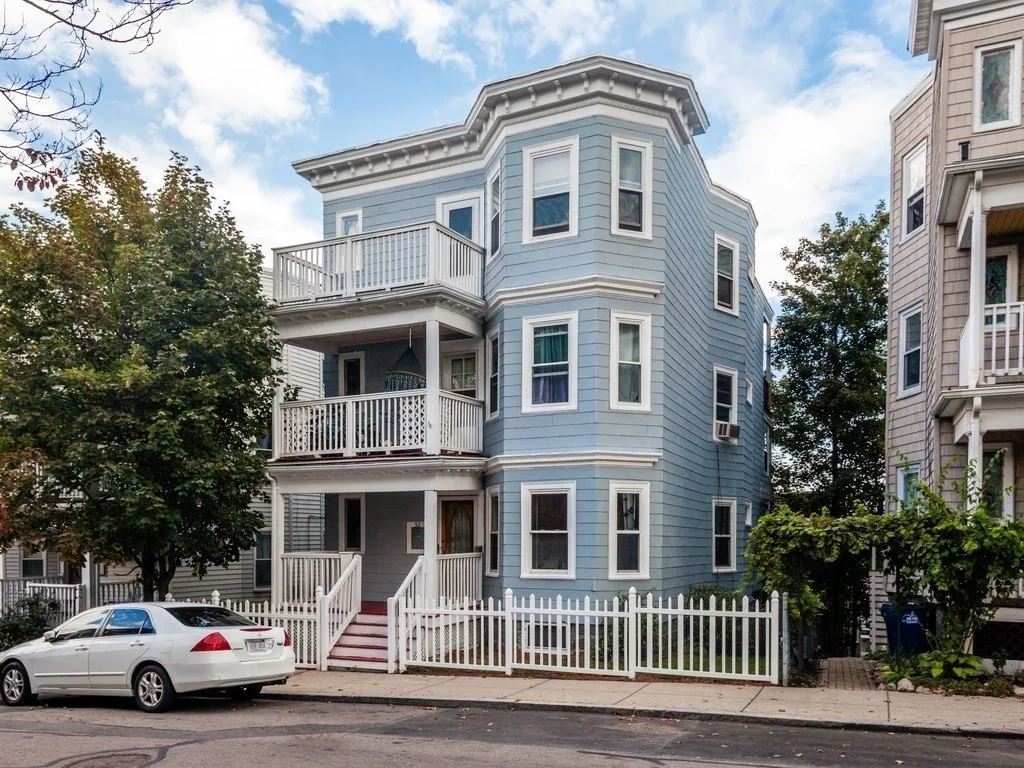 3 bed, 1 bath apartment for rent at 52 Percival St Unit 3, Dorchester