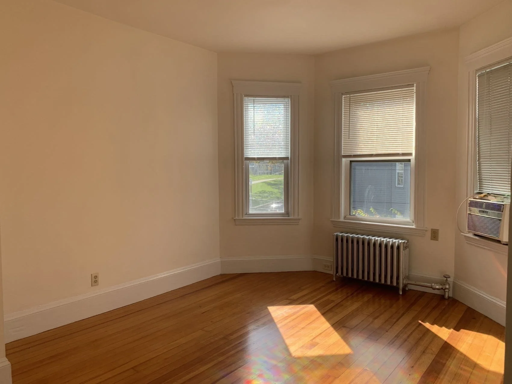 3 bed, 1 bath apartment for rent at 52 Percival St Unit 3, Dorchester — photo 8 of 11
