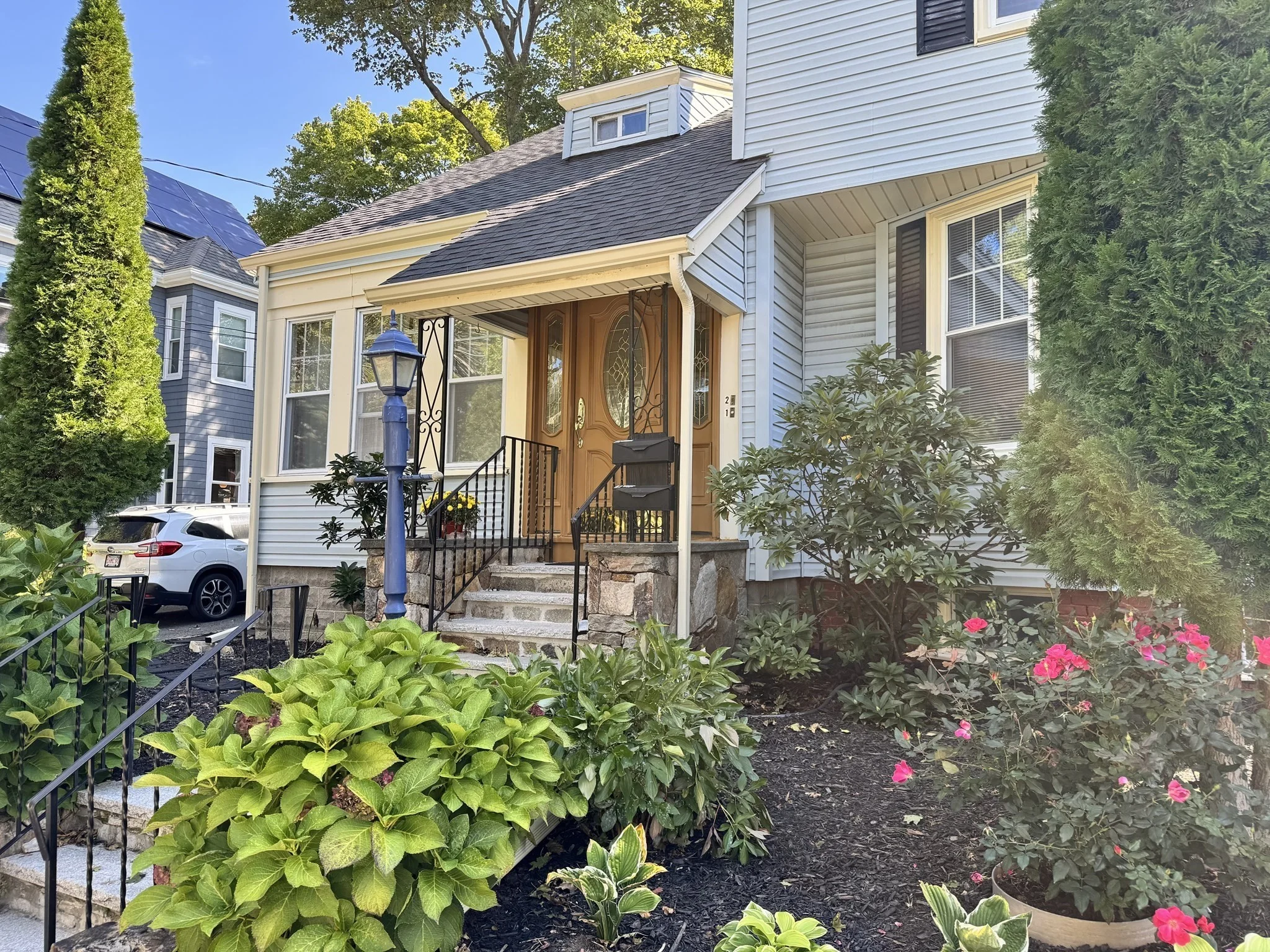 3 bed, 2 bath apartment for rent at 52 Quincy St Unit 2, Tufts University