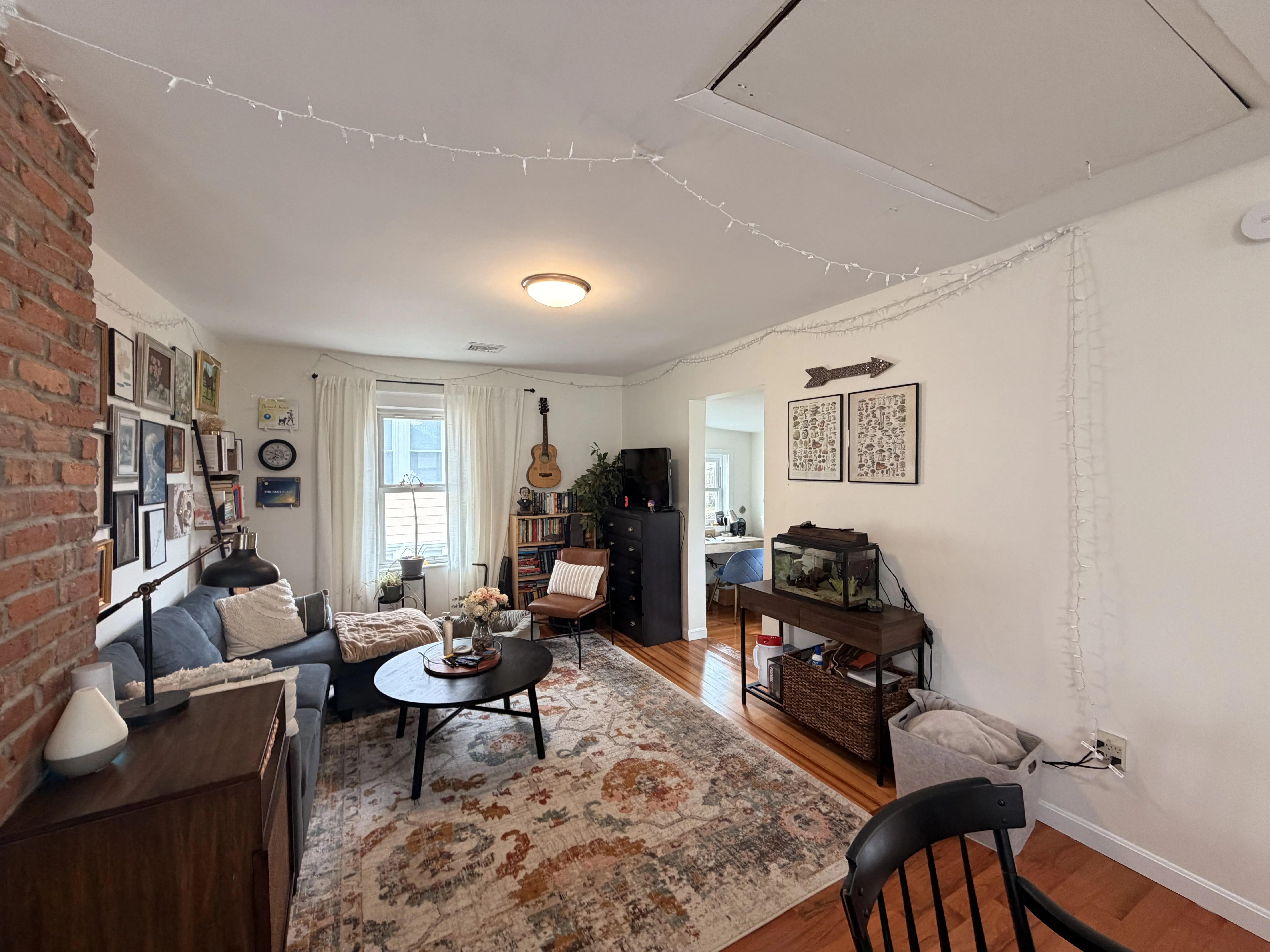 3 bed, 1 bath apartment for rent at 52 Raymond Ave Unit 1, West Somerville — photo 3 of 17