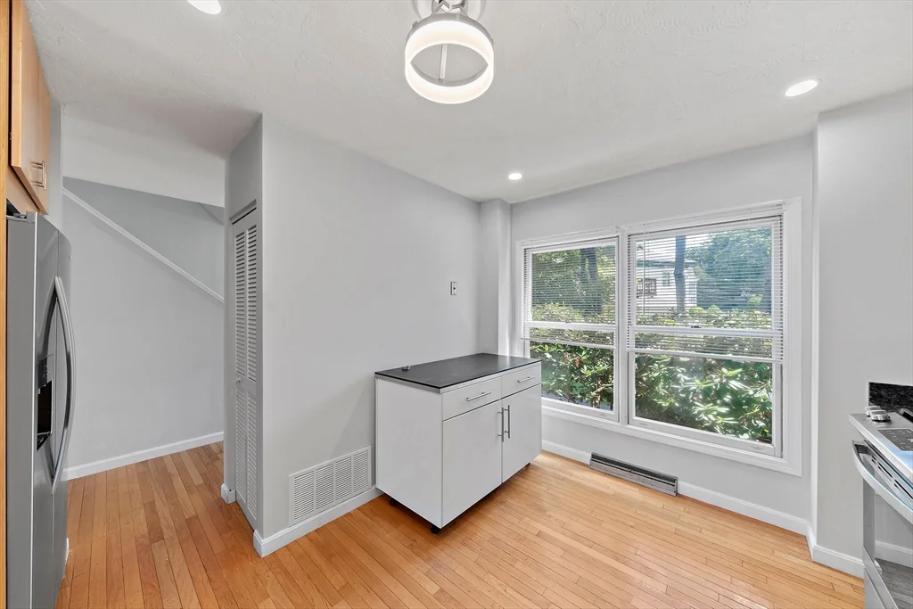 3 bed, 1 bath apartment for rent at 52 River St Unit 52, West Newton — photo 6 of 25