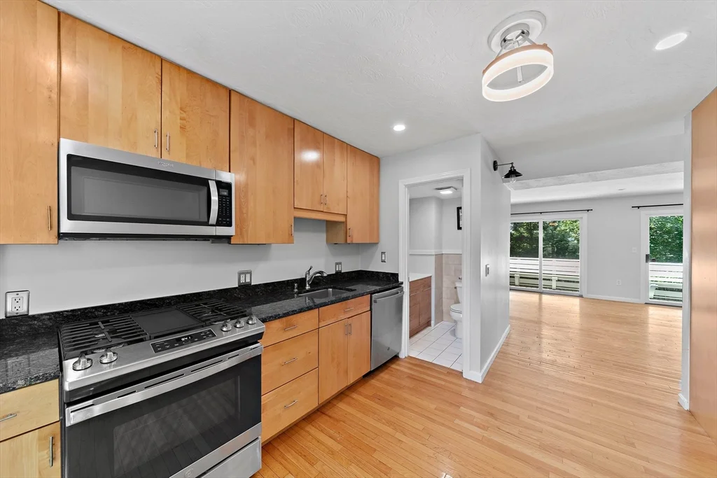 3 bed, 1 bath apartment for rent at 52 River St Unit 52, West Newton — photo 4 of 25