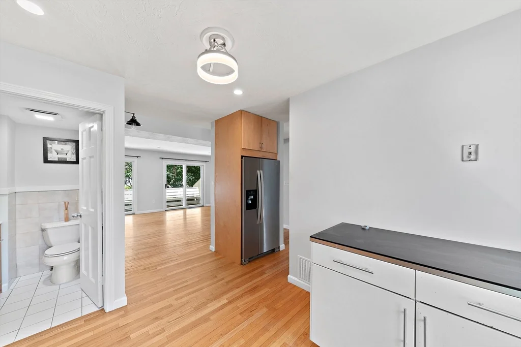 3 bed, 1 bath apartment for rent at 52 River St Unit 52, West Newton — photo 5 of 25