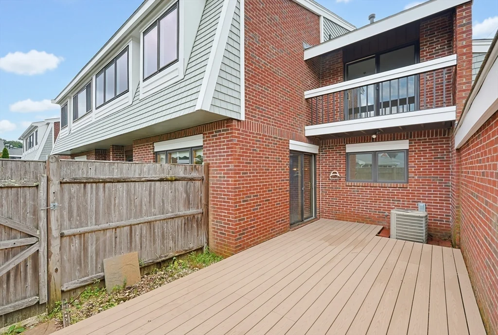 2 bed, 1 bath apartment for rent at 52 Rosewood Dr Unit 52, Stoughton — photo 41 of 42