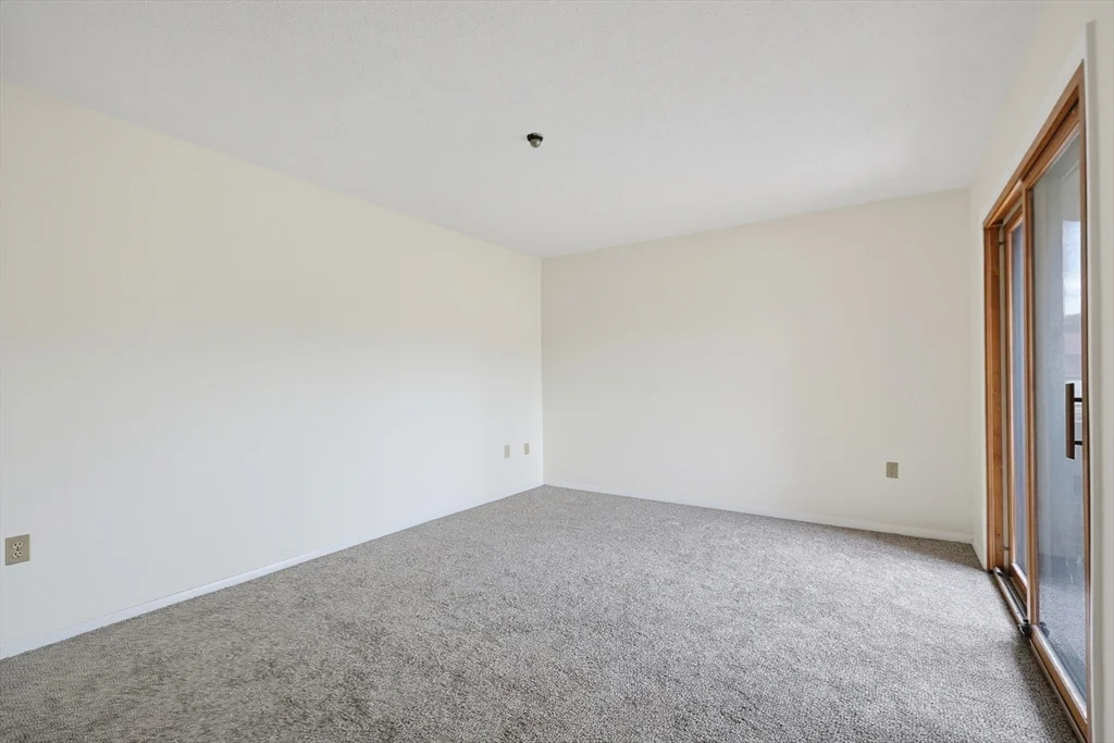 2 bed, 1 bath apartment for rent at 52 Rosewood Dr Unit 52, Stoughton — photo 25 of 42