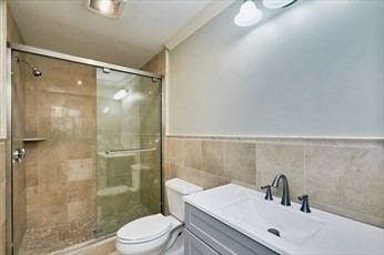 5 bed, 4+ bath apartment for rent at 52 Rowe St Unit 52, Auburndale — photo 14 of 14