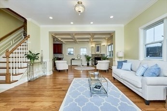 5 bed, 4+ bath apartment for rent at 52 Rowe St Unit 52, Auburndale — photo 5 of 14
