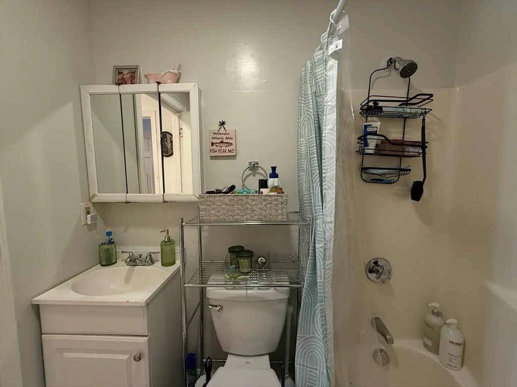 2 bed, 1 bath apartment for rent at 52 Sargent Ave Unit 1A, Winter Hill — photo 7 of 24