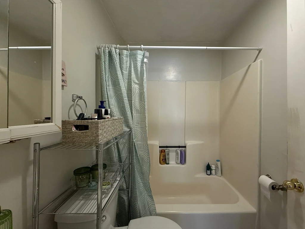 2 bed, 1 bath apartment for rent at 52 Sargent Ave Unit 1A, Winter Hill — photo 8 of 24