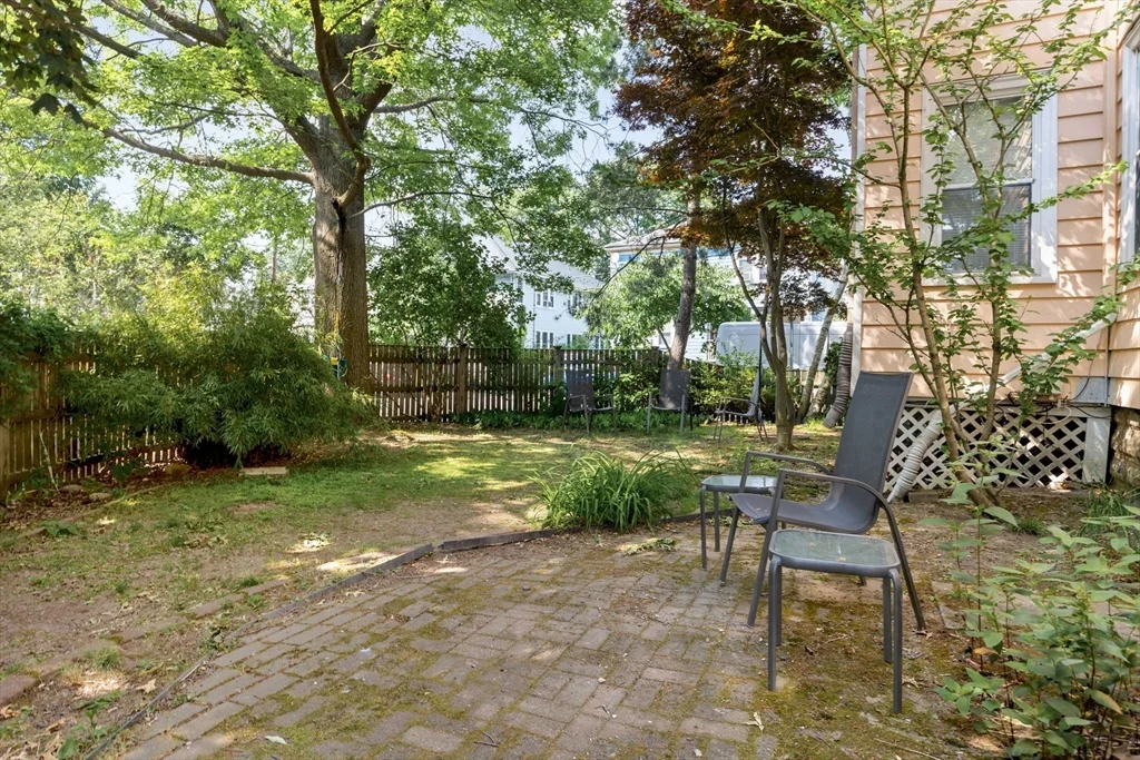 2 bed, 1 bath apartment for rent at 52 Saville St Unit 52, West Cambridge — photo 14 of 17