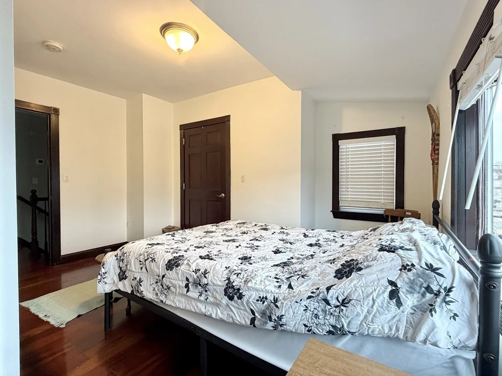 4 bed, 2 bath apartment for rent at 52 Sheridan Ave Unit 52, Wellington — photo 11 of 19