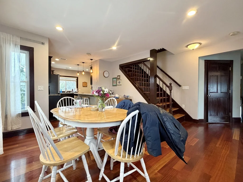 4 bed, 2 bath apartment for rent at 52 Sheridan Ave Unit 52, Wellington — photo 4 of 19