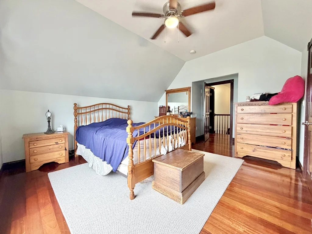 4 bed, 2 bath apartment for rent at 52 Sheridan Ave Unit 52, Wellington — photo 13 of 19