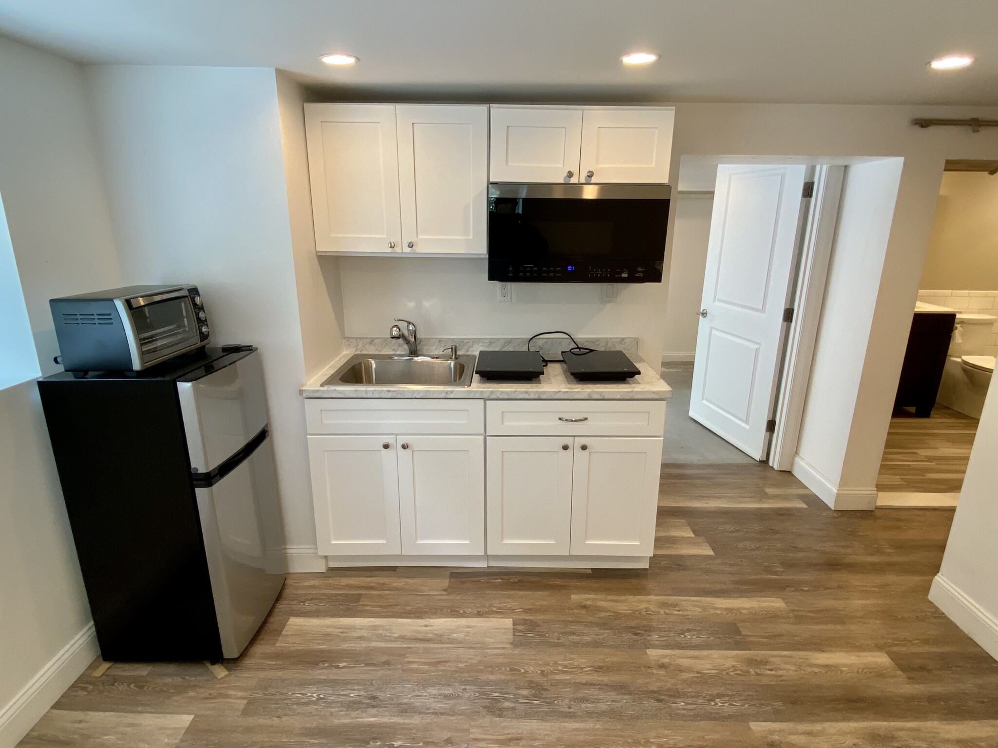 Studio bed, 1 bath apartment for rent at 52 South Border Rd Unit 52, Medford — photo 2 of 12