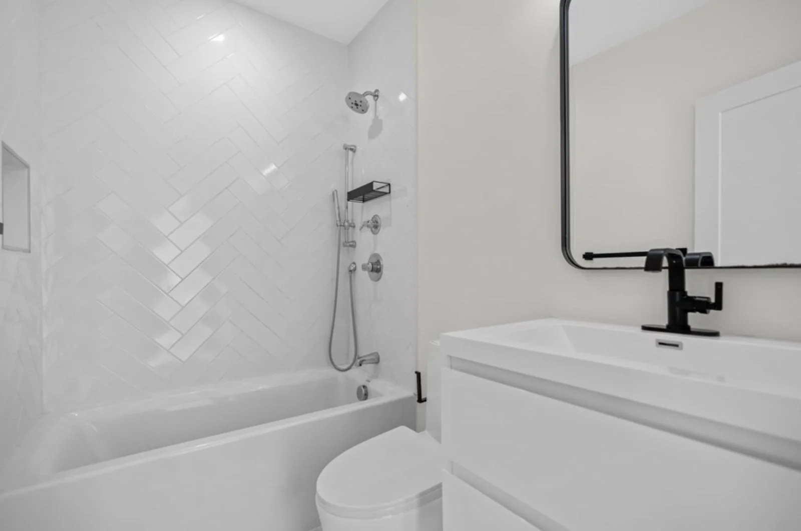 3 bed, 2 bath apartment for rent at 52 Spencer Ave Unit 3, Chelsea — photo 11 of 15