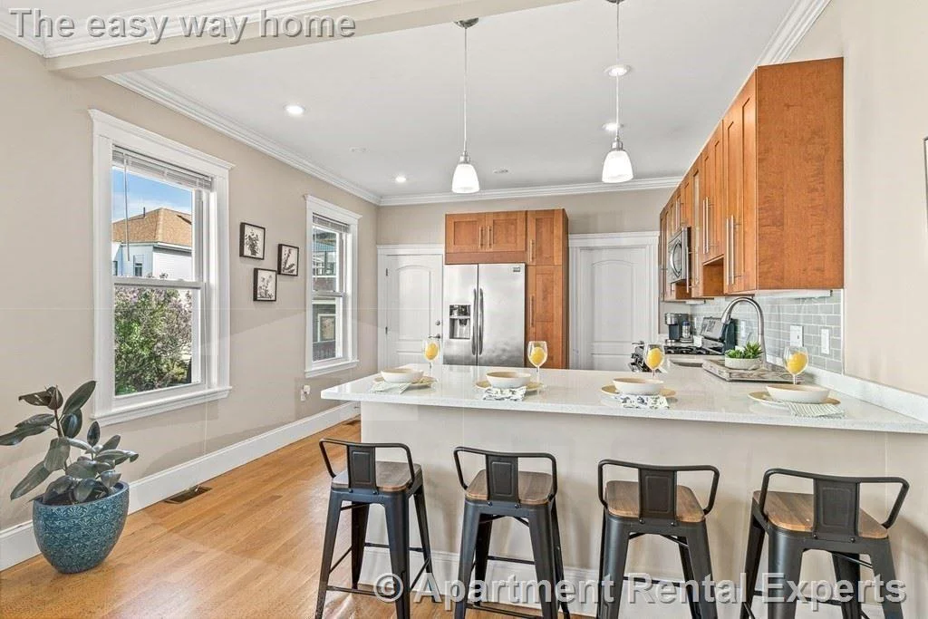 4 bed, 1 bath apartment for rent at 52 Stanley Ave Unit 2, Tufts — photo 1 of 15