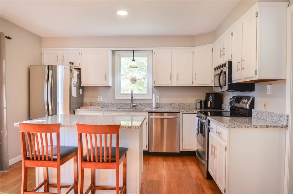 2 bed, 1 bath apartment for rent at 52 Stockton St Unit A, Boylston — photo 6 of 14
