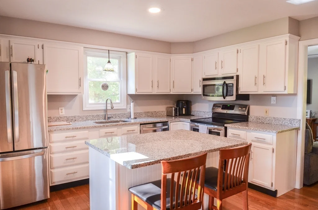 2 bed, 1 bath apartment for rent at 52 Stockton St Unit A, Boylston — photo 5 of 14