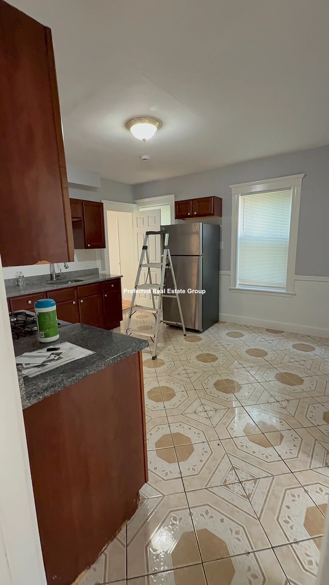 4 bed, 1 bath apartment for rent at 52 Stonehurst St Unit 3, Dorchester — photo 2 of 15
