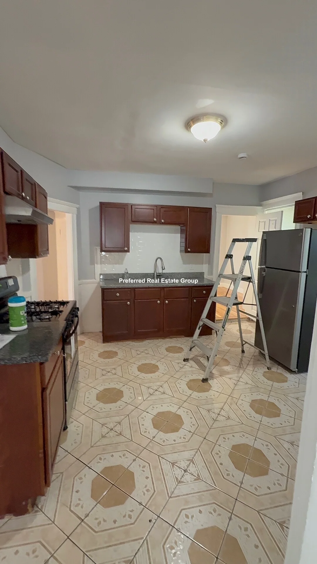 4 bed, 1 bath apartment for rent at 52 Stonehurst St Unit 3, Dorchester — photo 3 of 15