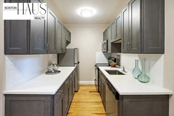 2 bed, 1 bath apartment for rent at 52 Strathmore Rd Unit 25, Brighton — photo 5 of 11