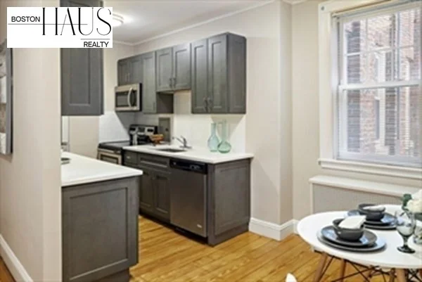 2 bed, 1 bath apartment for rent at 52 Strathmore Rd Unit 25, Brighton — photo 4 of 11
