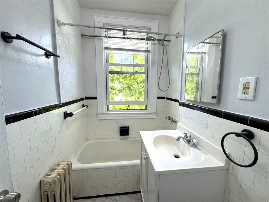 2 bed, 1 bath apartment for rent at 52 Strathmore Rd Unit 26, Brighton — photo 12 of 18