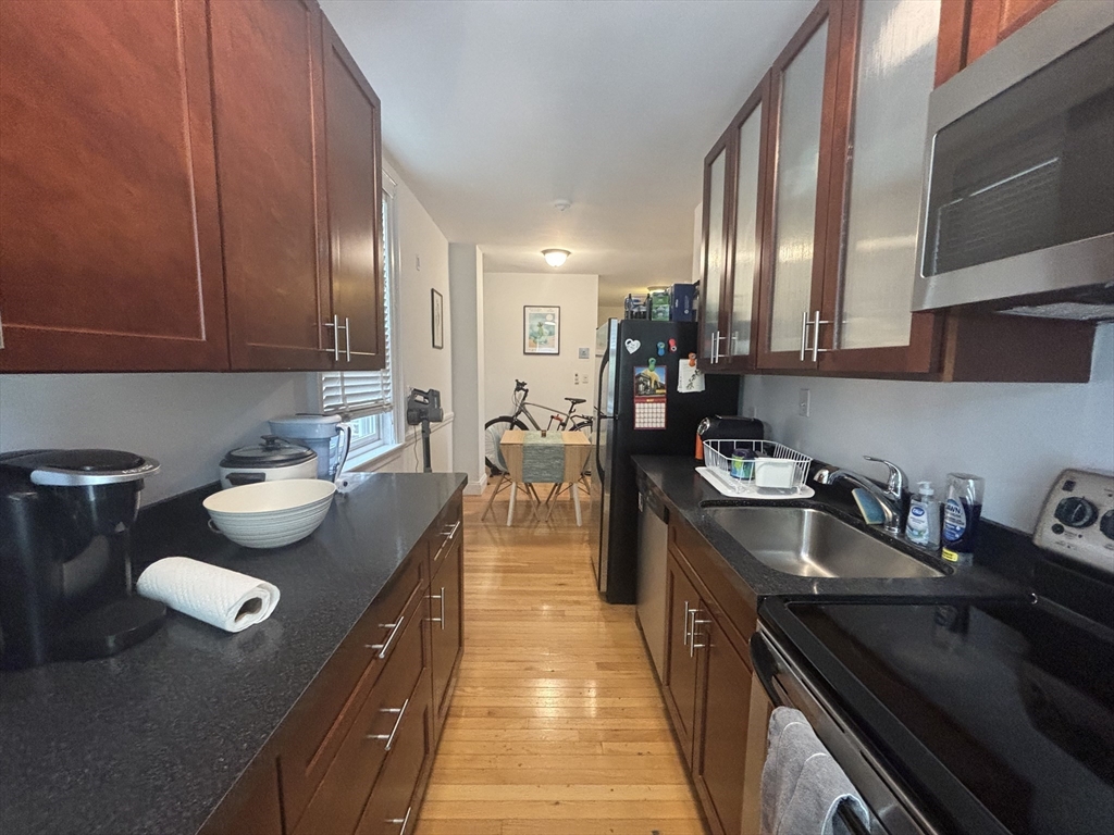 1 bed, 1 bath apartment for rent at 52 Strathmore Unit 21, Brighton — photo 5 of 18