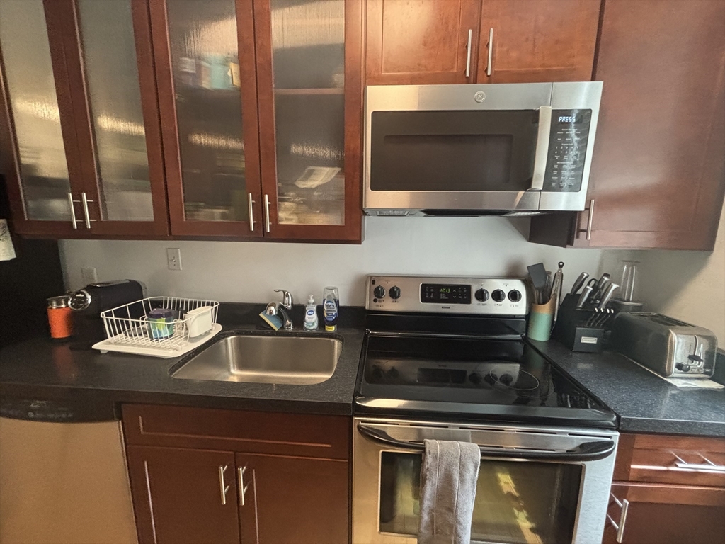 1 bed, 1 bath apartment for rent at 52 Strathmore Unit 21, Brighton — photo 2 of 18
