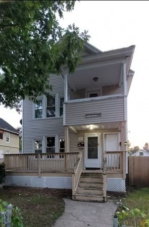 2 bed, 1 bath apartment for rent at 52 Sycamore St Unit 2, Springfield