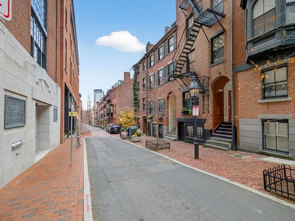 Studio bed, 1 bath apartment for rent at 52 Temple Unit 5, Boston Downtown — photo 11 of 18