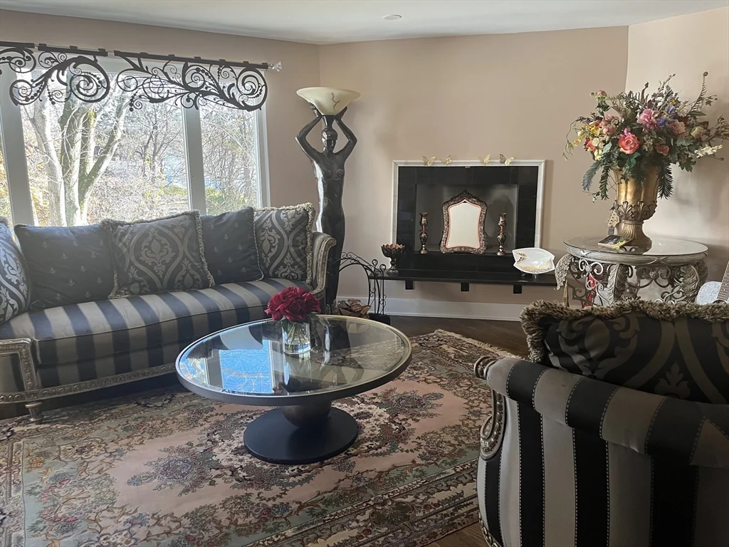 2 bed, 2 bath apartment for rent at 52 Troy Ln Unit 52, Waban — photo 7 of 15