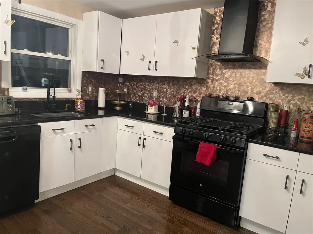 2 bed, 2 bath apartment for rent at 52 Troy Ln Unit 52, Waban — photo 1 of 15
