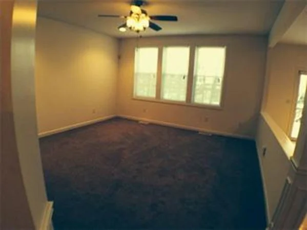 3 bed, 2 bath apartment for rent at 52 Tulip Circle Unit 52, South Grafton — photo 13 of 28