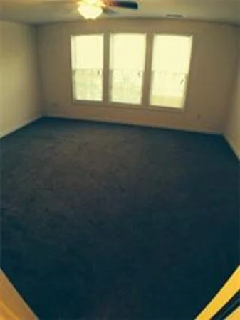 3 bed, 2 bath apartment for rent at 52 Tulip Circle Unit 52, South Grafton — photo 14 of 28