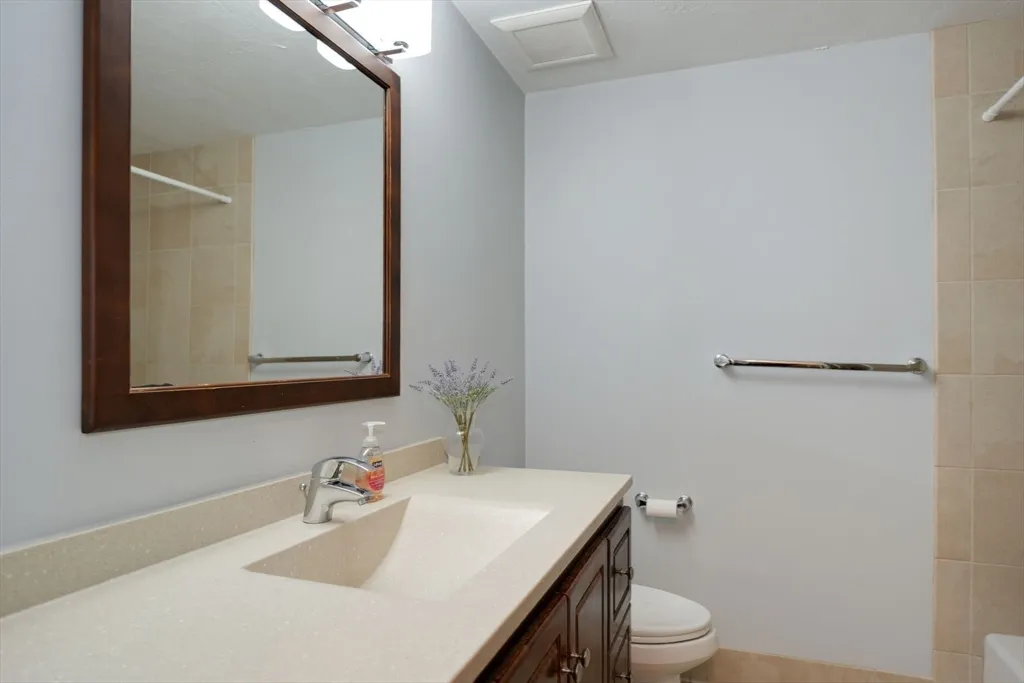 3 bed, 2 bath apartment for rent at 52 Vega Rd, Marlborough — photo 21 of 36