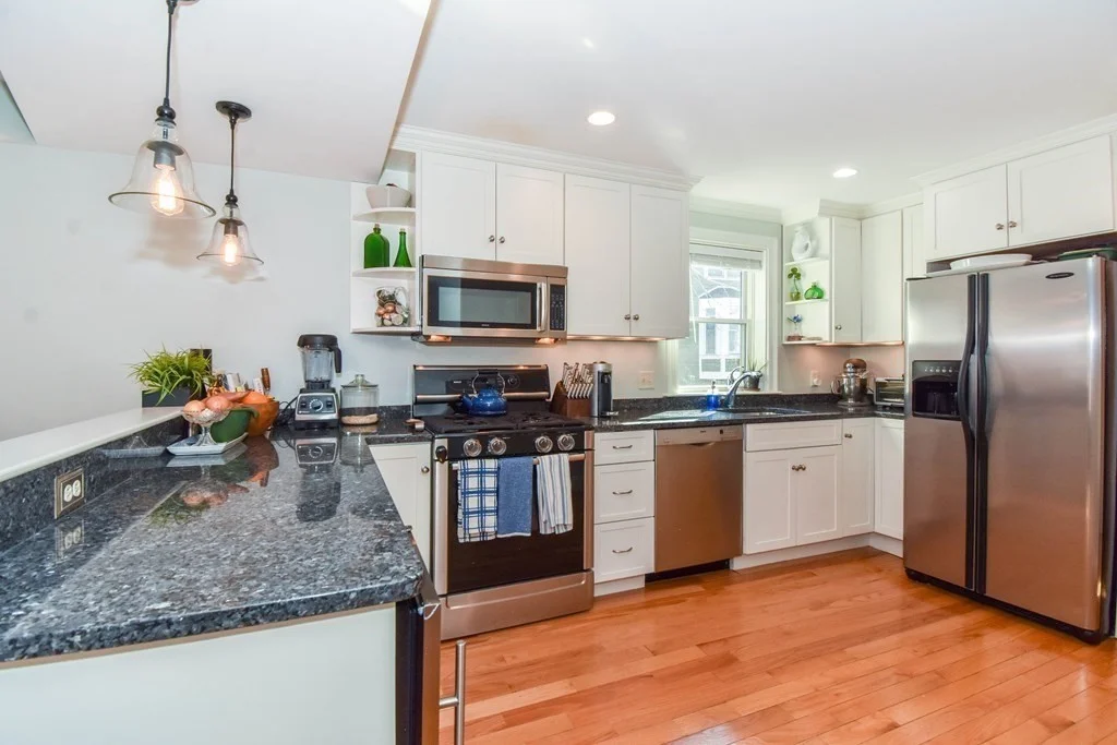 3 bed, 2 bath apartment for rent at 52 Warren St Unit 2, Charlestown — photo 7 of 16