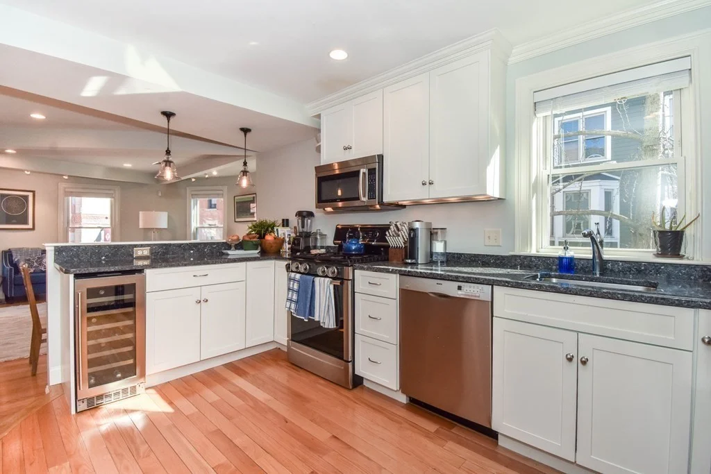 3 bed, 2 bath apartment for rent at 52 Warren St Unit 2, Charlestown — photo 6 of 16