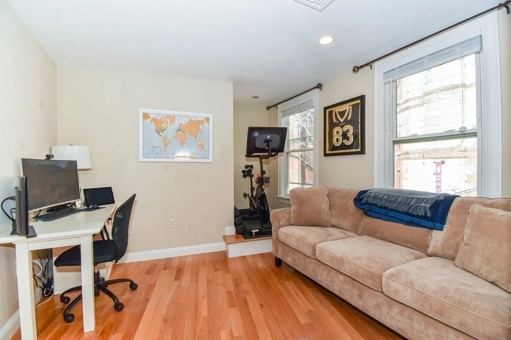 3 bed, 2 bath apartment for rent at 52 Warren St Unit 2, Charlestown — photo 14 of 16