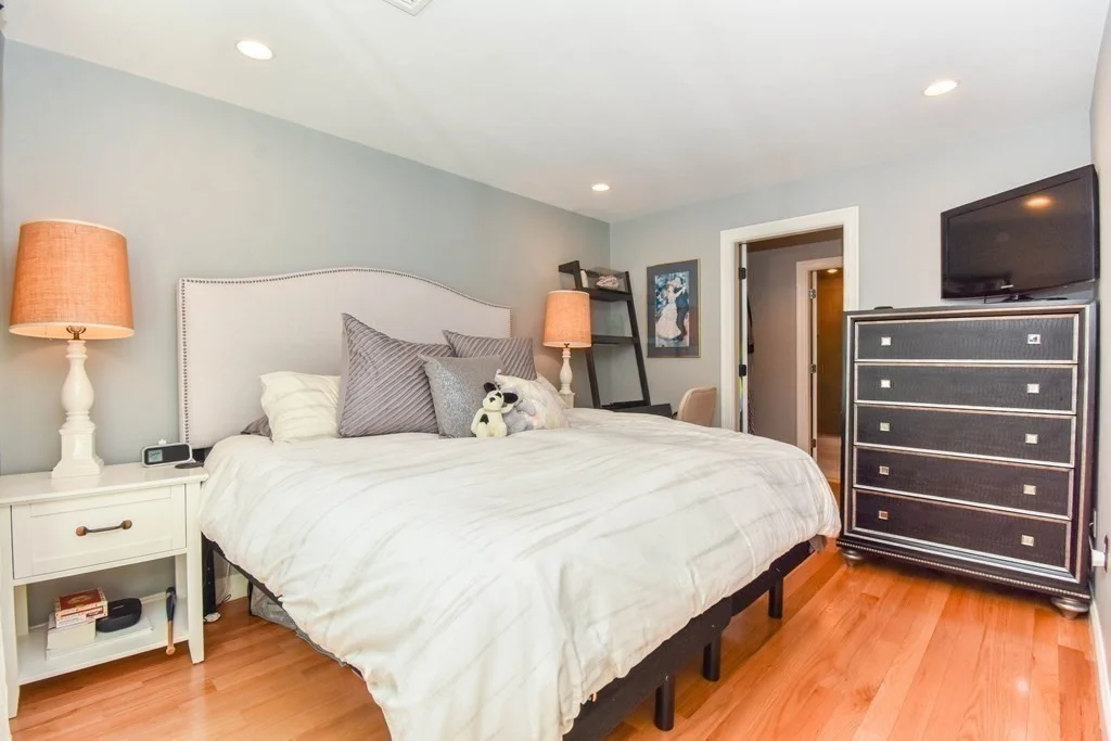 3 bed, 2 bath apartment for rent at 52 Warren St Unit 2, Charlestown — photo 8 of 16