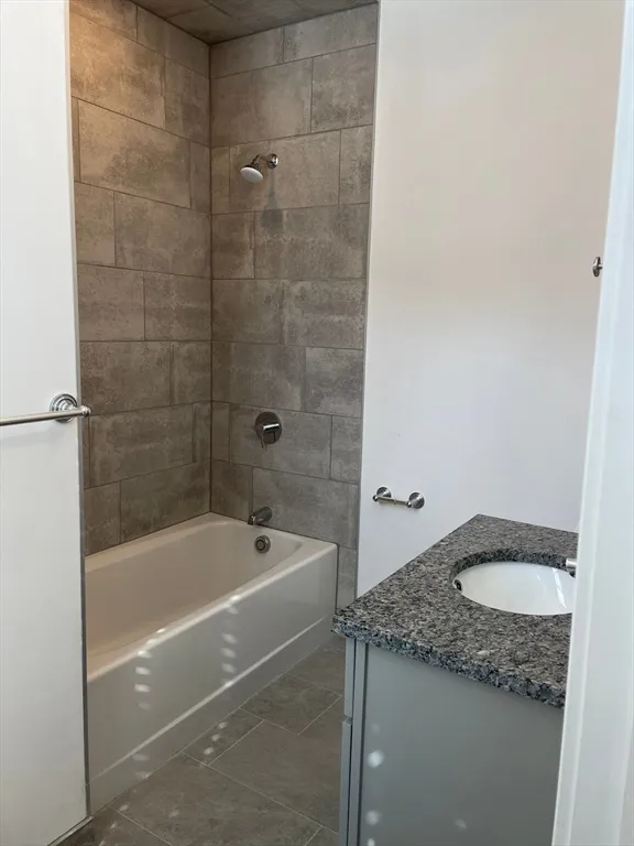 3 bed, 1 bath apartment for rent at 52 Washington Ave Unit 203, Chelsea — photo 6 of 9