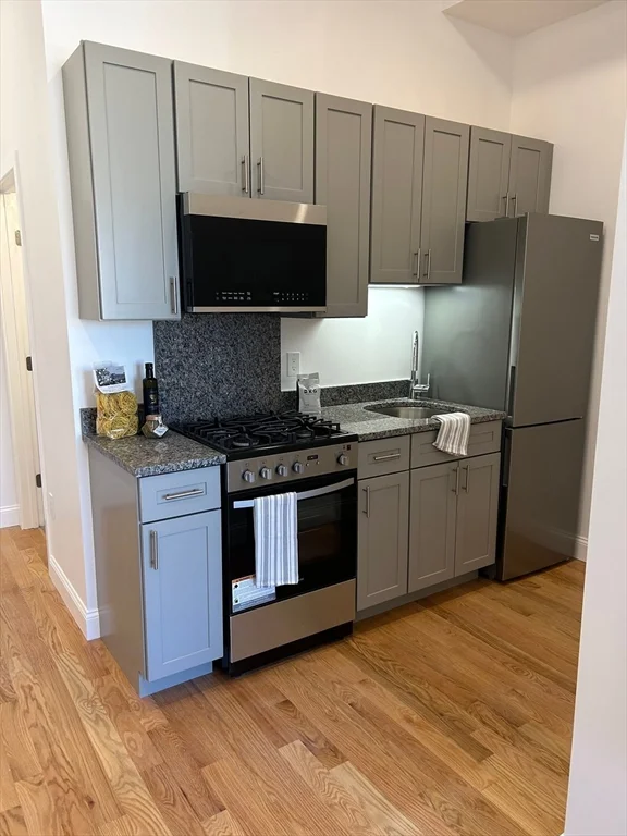Studio bed, 1 bath apartment for rent at 52 Washington Ave Unit 406, Chelsea — photo 4 of 13