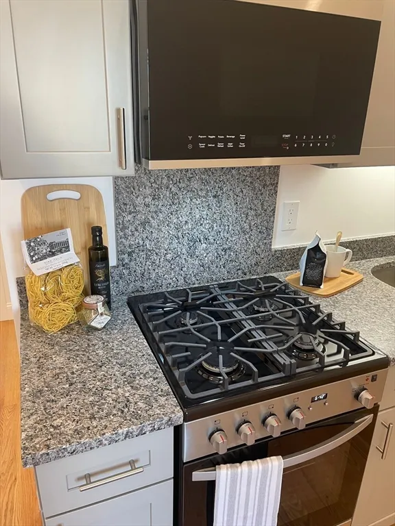 Studio bed, 1 bath apartment for rent at 52 Washington Ave Unit 407, Chelsea — photo 2 of 8