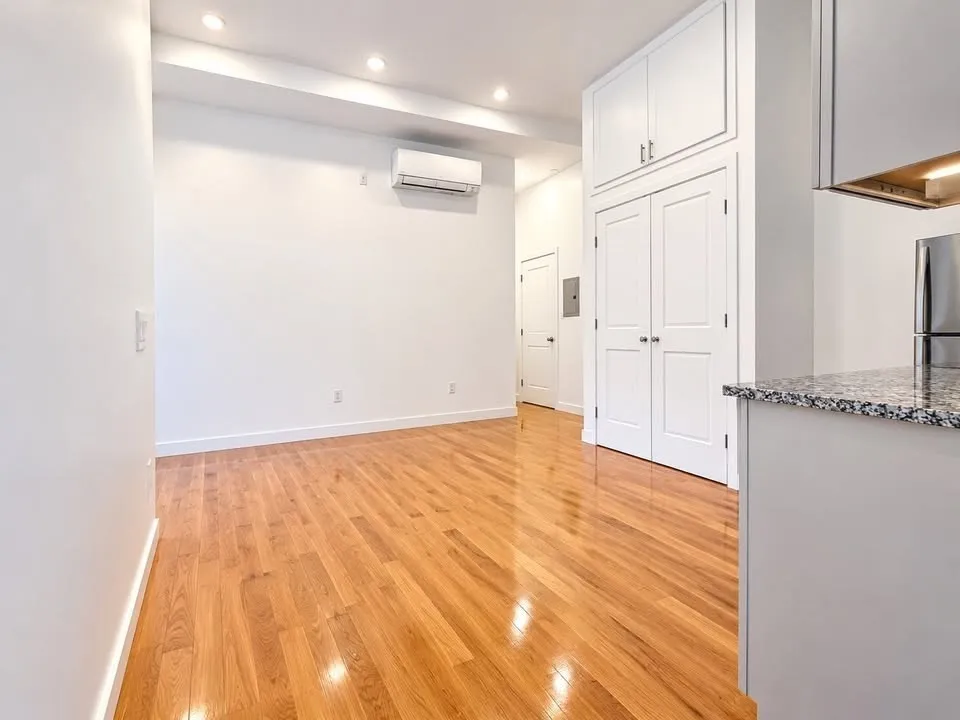 Studio bed, 1 bath apartment for rent at 52 Washington Ave Unit 601, Chelsea — photo 2 of 12