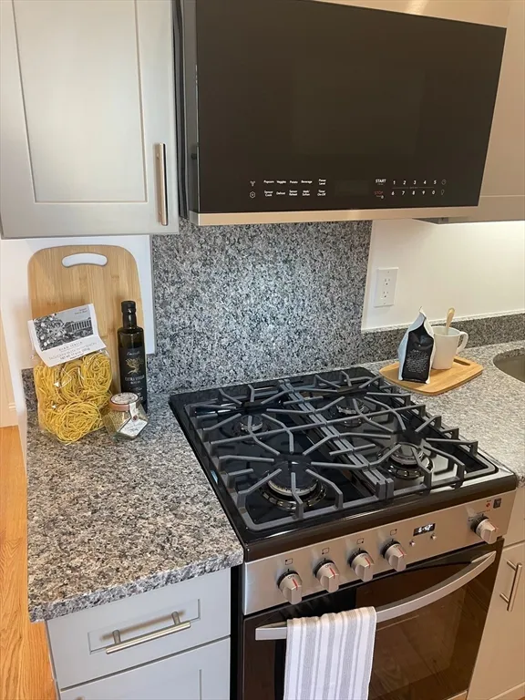 Studio bed, 1 bath apartment for rent at 52 Washington St Unit 403, Chelsea — photo 7 of 13