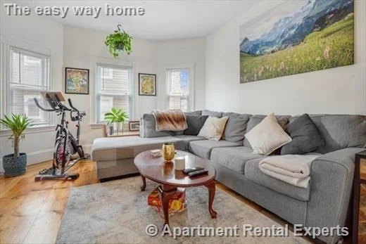2 bed, 1 bath apartment for rent at 52 Waterhouse St Unit 1, Teele Square — photo 5 of 12